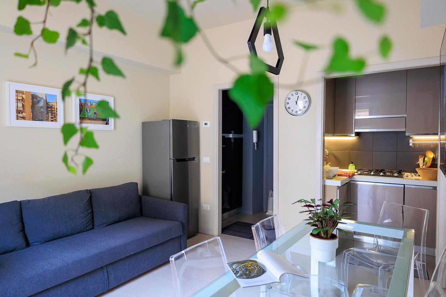Discovering Apartment *